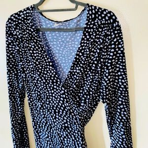 Old navy “ heart printed” wrap around dress